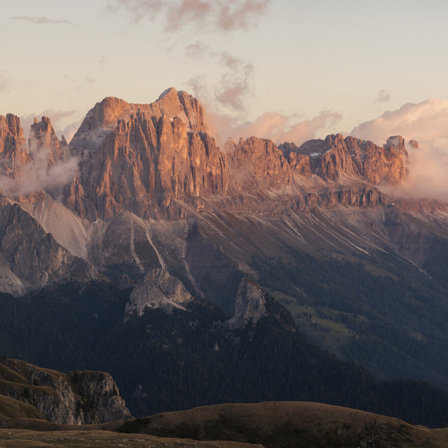 Sonnenuntergang über dem Rosengarten, Blick von der Seiser Alm – Südtirol